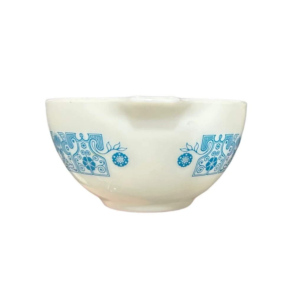 Pyrex Horizon Blue 441 Cinderella Mixing Bowl 1.5 Pint White Turquoise Vintage